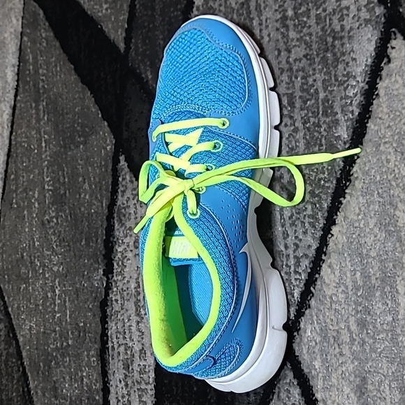 NIKE FLEX EXPERIENCE RN ATHLETIC RUNNING SHOES - Picture 11 of 11
